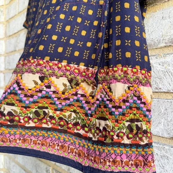 Holding Horses Short Sleeve Button Back Embroidered Boho Blouse Women's Size 14 - Picture 7 of 8